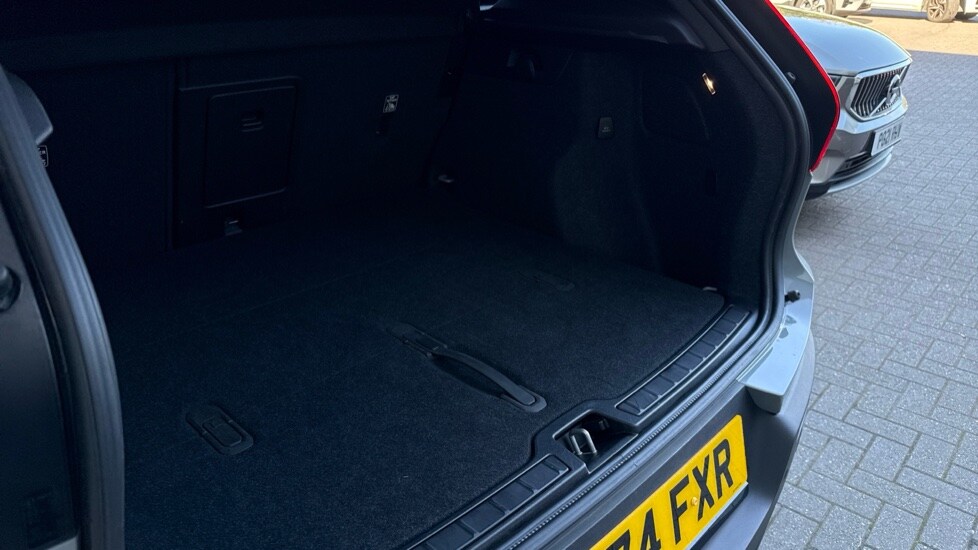 Used Volvo XC40 2025 for sale - 75796836: Photo 37