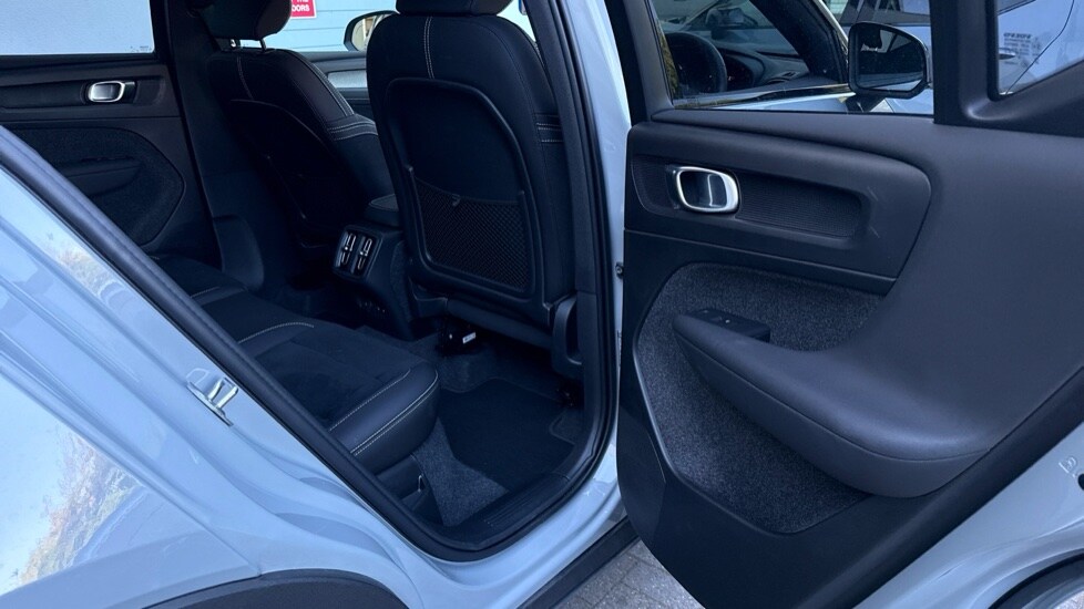 Used Volvo XC40 2025 for sale - 75796836: Photo 44