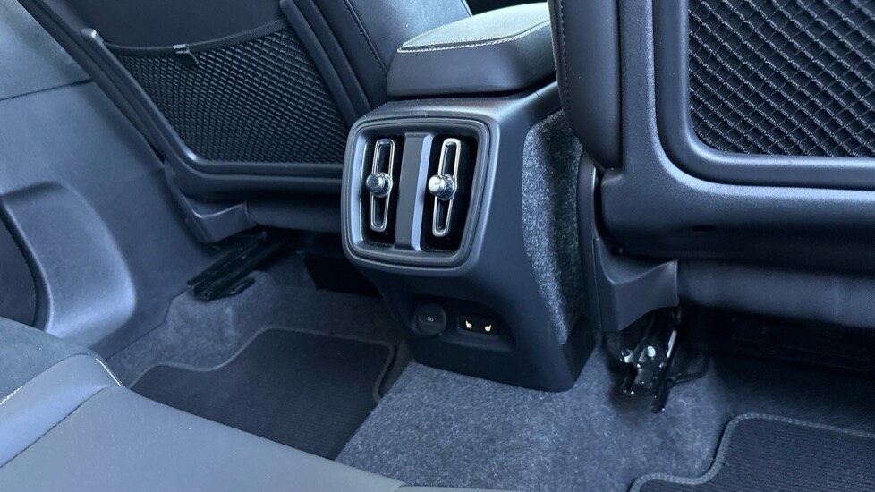 Used Volvo XC40 2025 for sale - 75796836: Photo 45