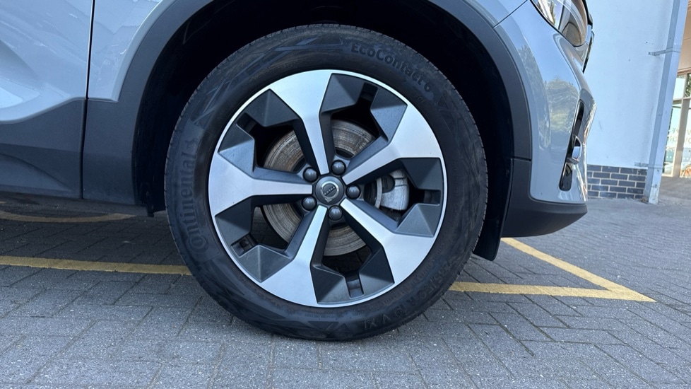 Used Volvo XC40 2025 for sale - 75796836: Photo 9