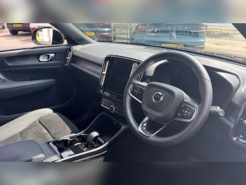 Used Volvo XC40 2023 for sale - 79472484: Photo