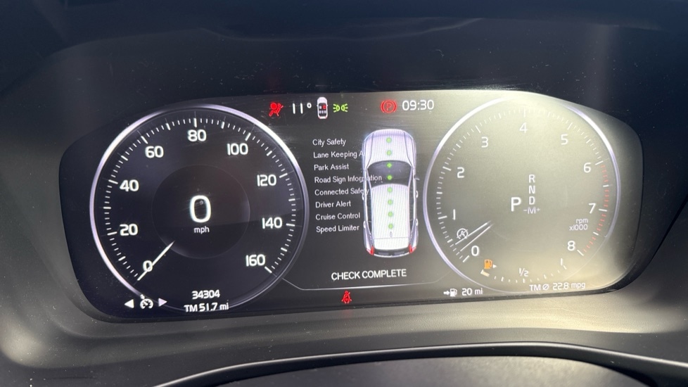 Used Volvo XC40 2021 for sale - 77576345: Photo 11