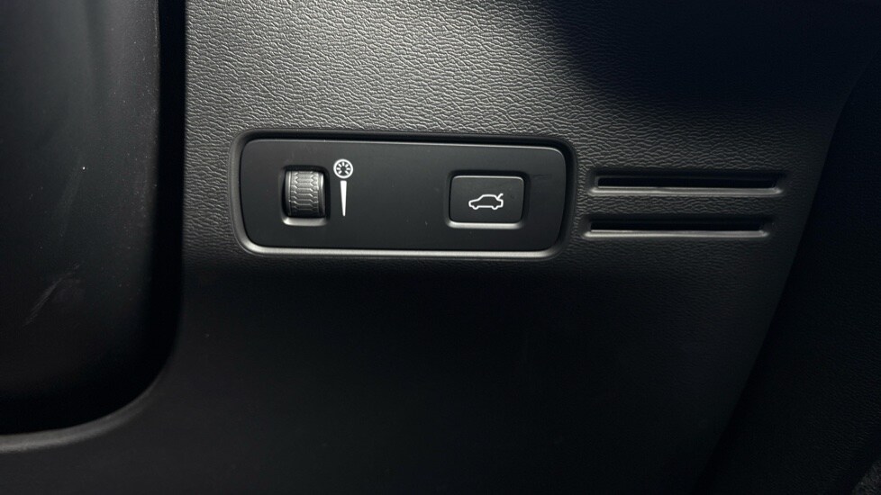 Used Volvo XC40 2021 for sale - 77576345: Photo 22