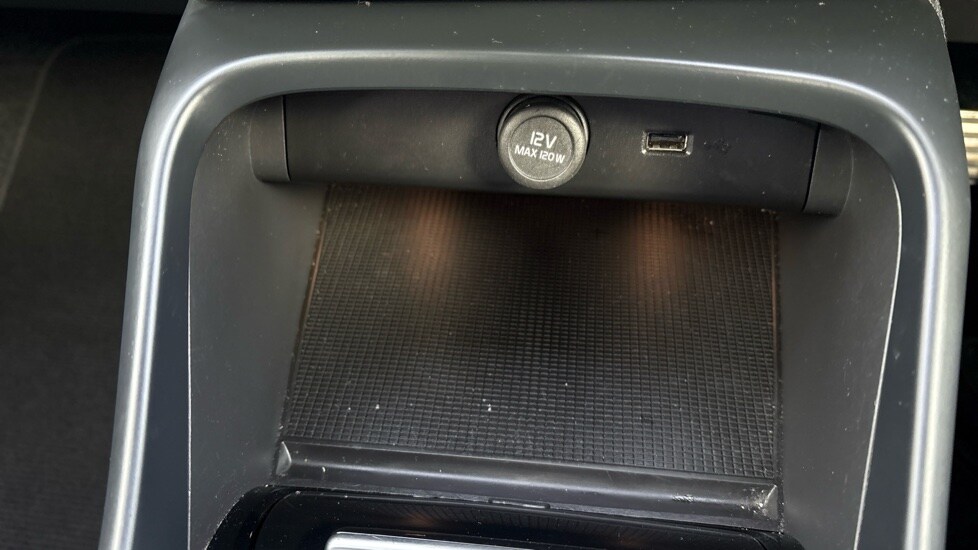 Used Volvo XC40 2021 for sale - 77576345: Photo 25