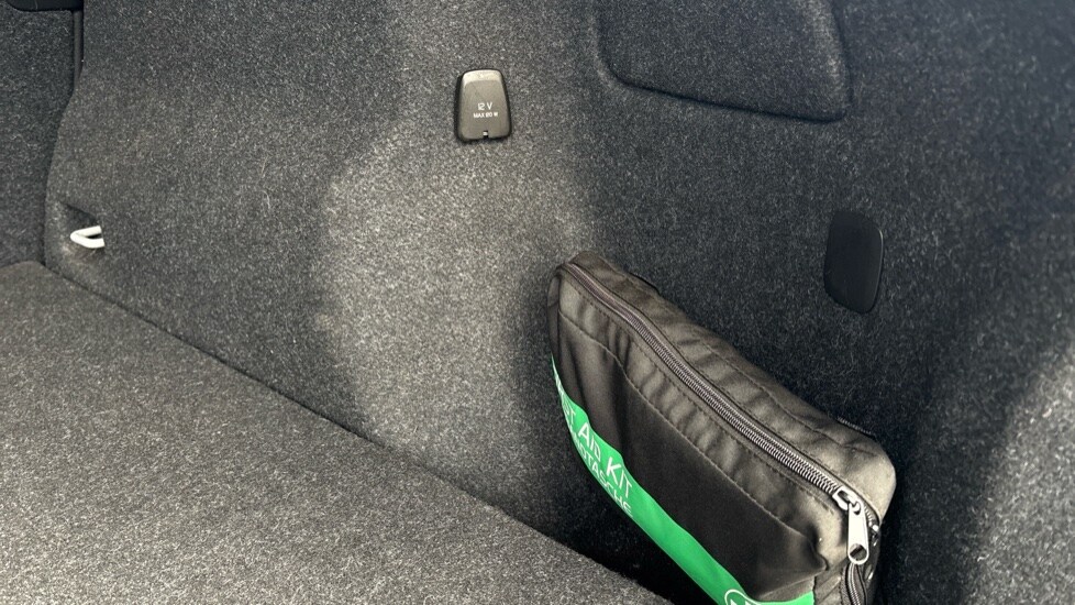 Used Volvo XC40 2021 for sale - 77576345: Photo 35