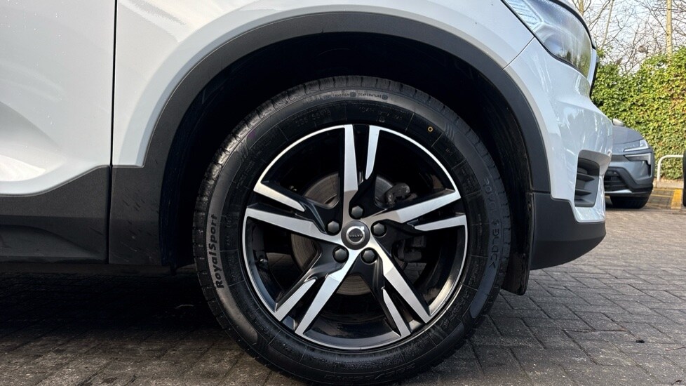 Used Volvo XC40 2021 for sale - 77576345: Photo 9