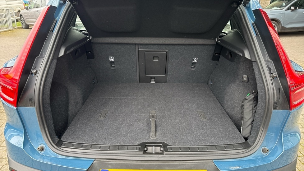 Used Volvo XC40 2024 for sale - 78059640: Photo 21