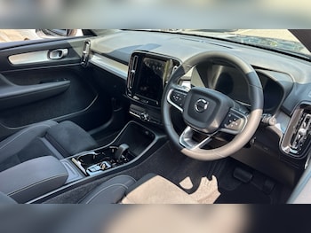 Used Volvo XC40 2025 for sale - 79256489: Photo