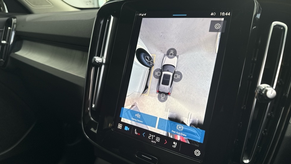 Used Volvo XC40 2025 for sale - 76928071: Photo 17