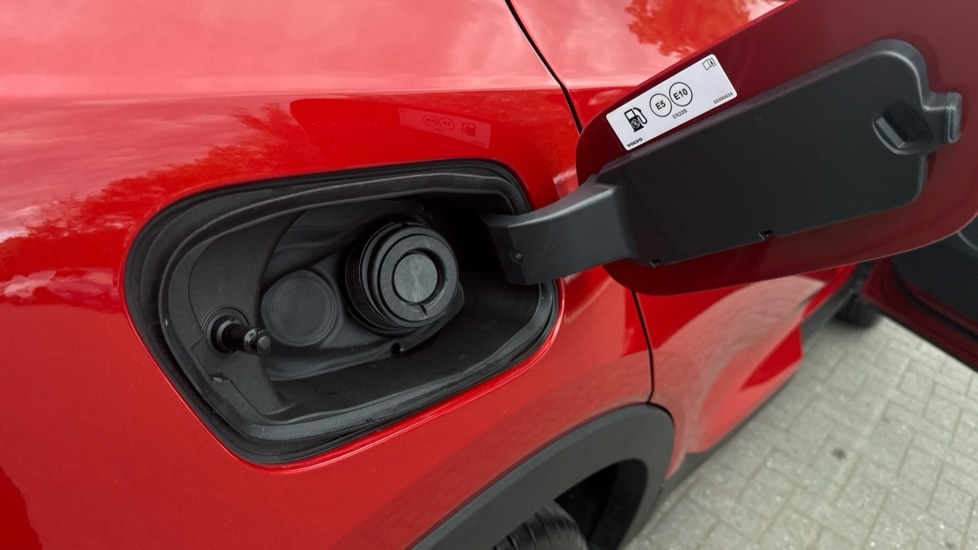 Used Volvo XC40 2025 for sale - 76928071: Photo 40