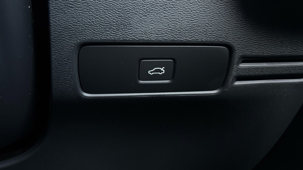 Used Volvo XC40 2024 for sale - 76184021: Photo 19