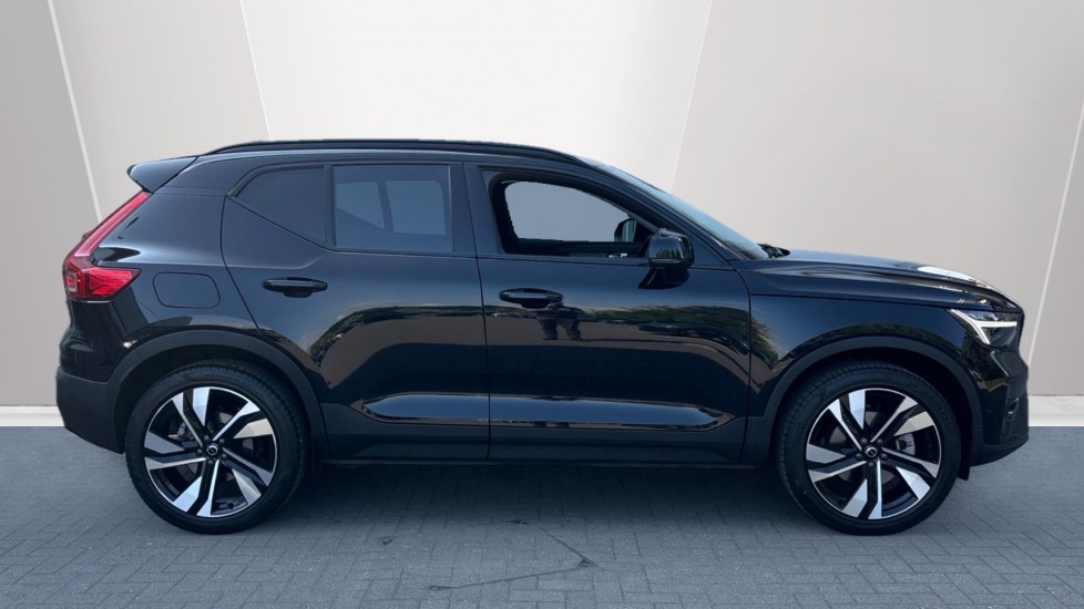 Used Volvo XC40 2024 for sale - 76184021: Photo 3