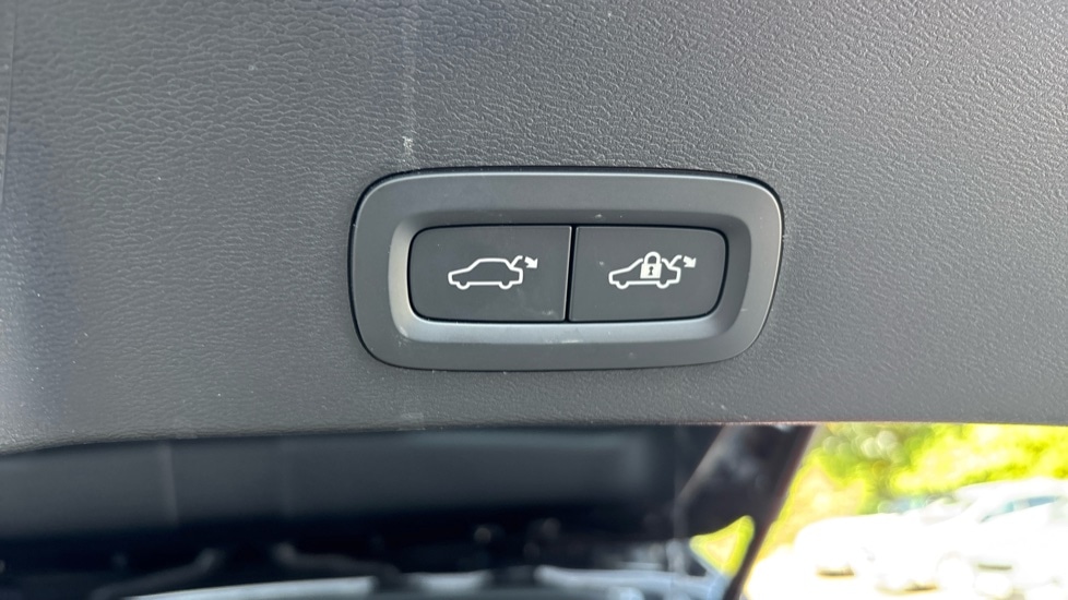 Used Volvo XC40 2024 for sale - 76184021: Photo 44