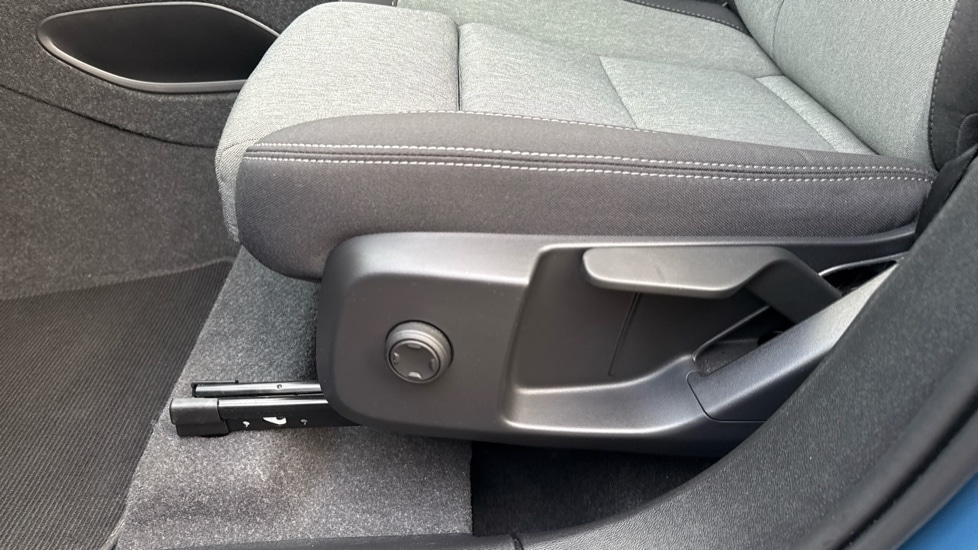 Used Volvo XC40 2023 for sale - 77102603: Photo 29