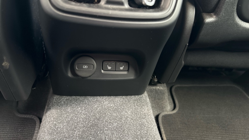 Used Volvo XC40 2023 for sale - 77102603: Photo 31