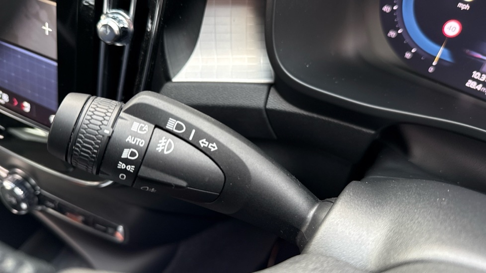 Used Volvo XC40 2023 for sale - 77102603: Photo 40