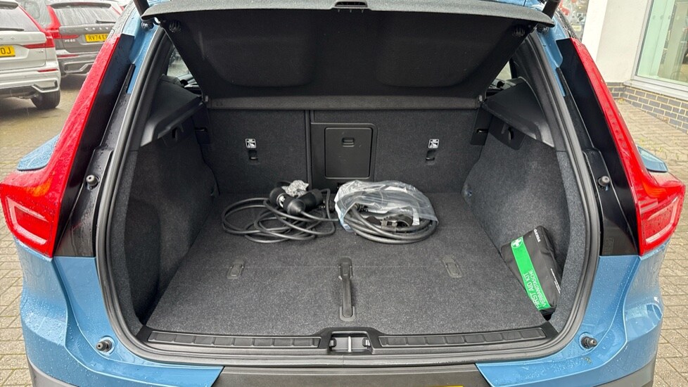 Used Volvo XC40 2022 for sale - 77640675: Photo 15