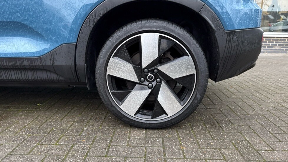 Used Volvo XC40 2022 for sale - 77640675: Photo 25