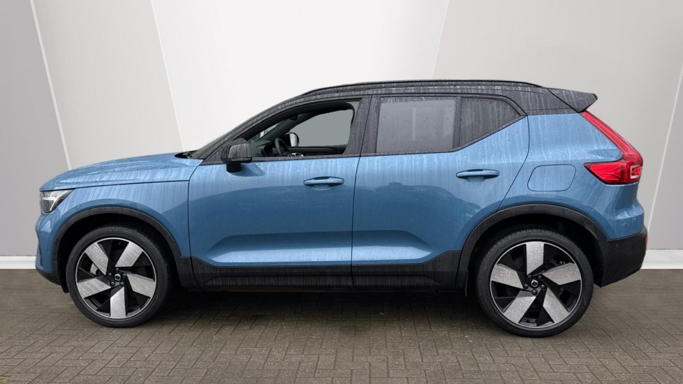Used Volvo XC40 2022 for sale - 77640675: Photo 3