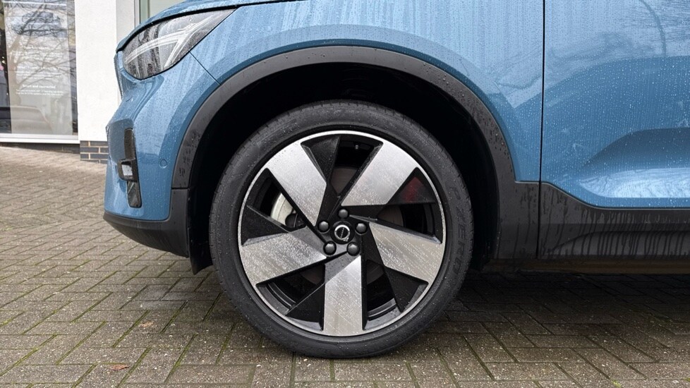 Used Volvo XC40 2022 for sale - 77640675: Photo 9