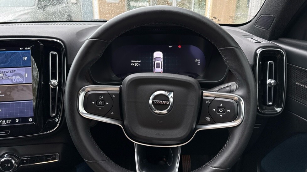 Used Volvo XC40 2023 for sale - 76479781: Photo 10