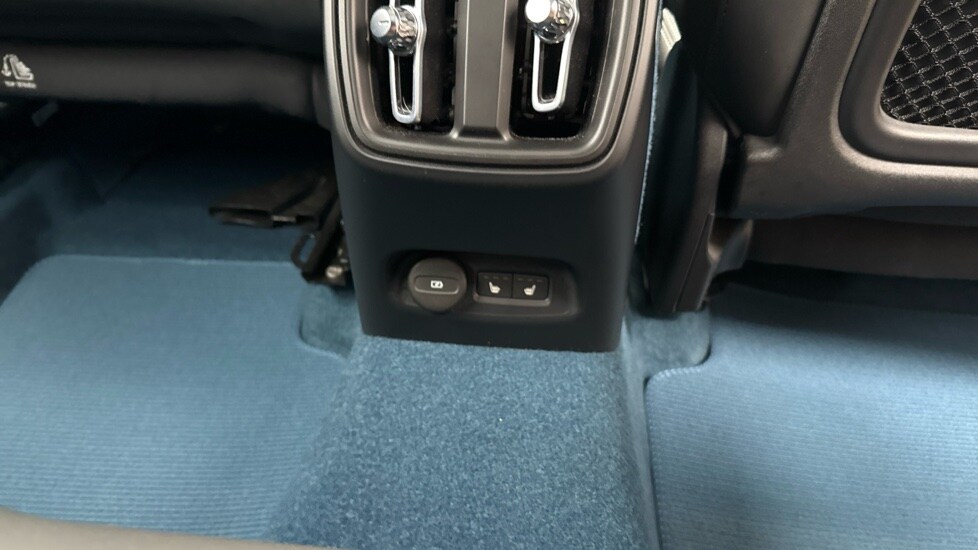 Used Volvo XC40 2023 for sale - 76479781: Photo 19