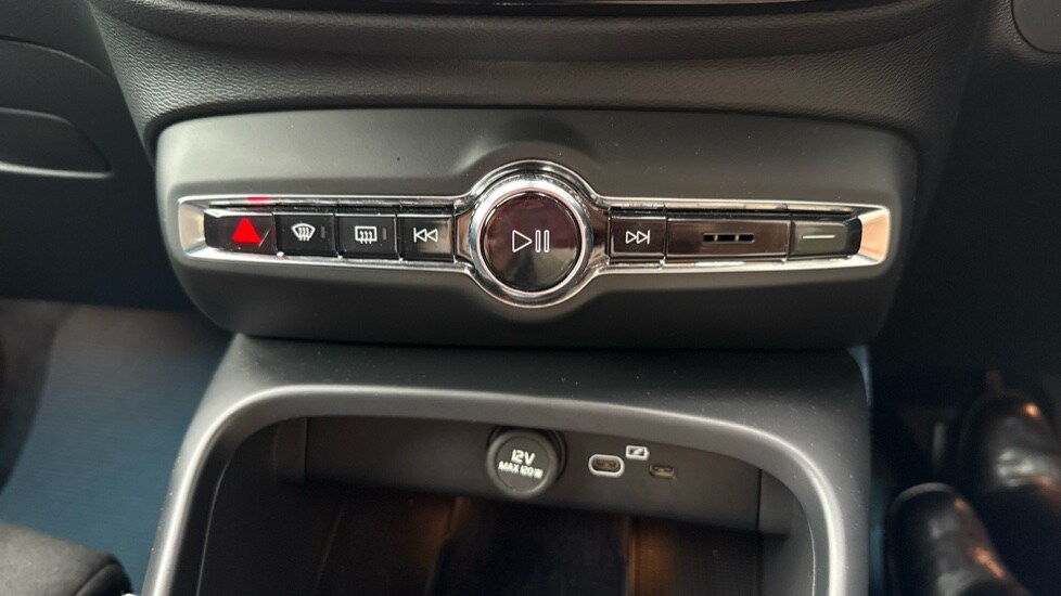 Used Volvo XC40 2023 for sale - 76479781: Photo 24