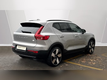 Used Volvo XC40 2023 for sale - 76479781: Photo
