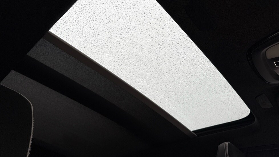 Used Volvo XC40 2023 for sale - 76479781: Photo 34