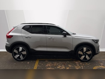 Used Volvo XC40 2023 for sale - 76479781: Photo