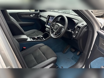 Used Volvo XC40 2023 for sale - 76479781: Photo