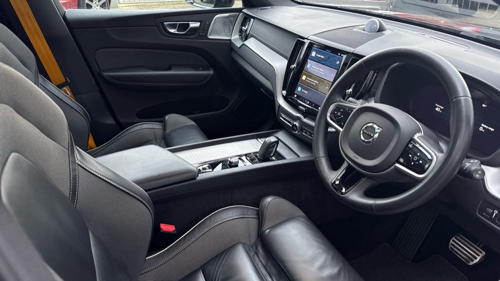 Used Volvo XC60 2021 for sale - 77795082: Photo 4