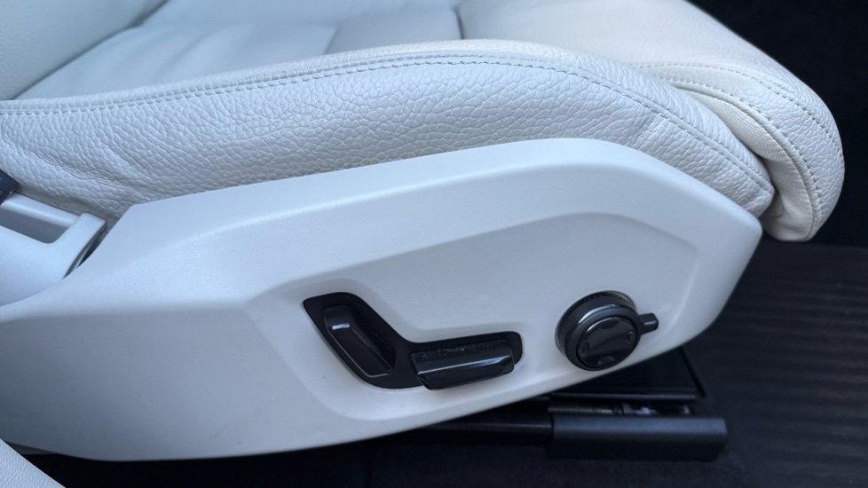 Used Volvo XC60 2023 for sale - 76597970: Photo 23