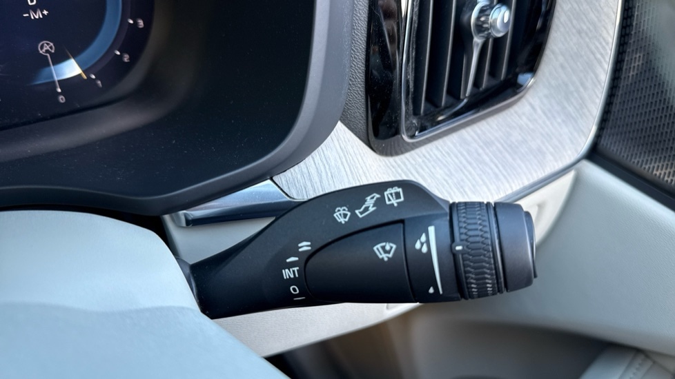 Used Volvo XC60 2023 for sale - 76597970: Photo 35