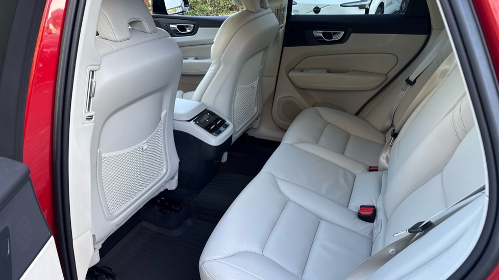 Used Volvo XC60 2023 for sale - 76597970: Photo 37