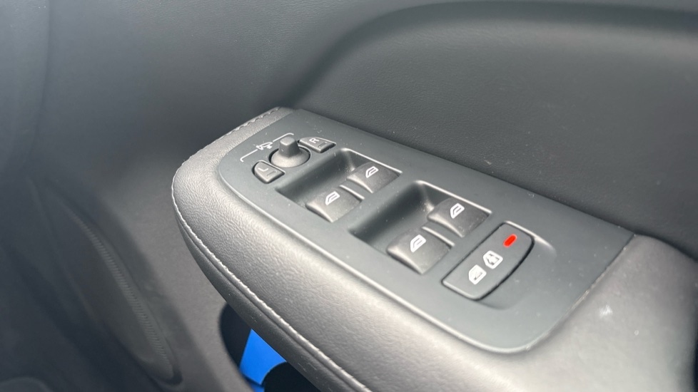 Used Volvo V60 2025 for sale - 78041935: Photo 39