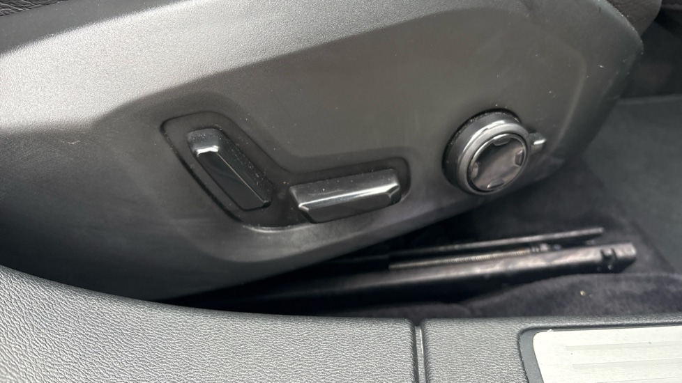 Used Volvo V60 2025 for sale - 78041935: Photo 55