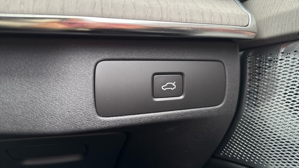 Used Volvo XC90 2025 for sale - 76507676: Photo 29