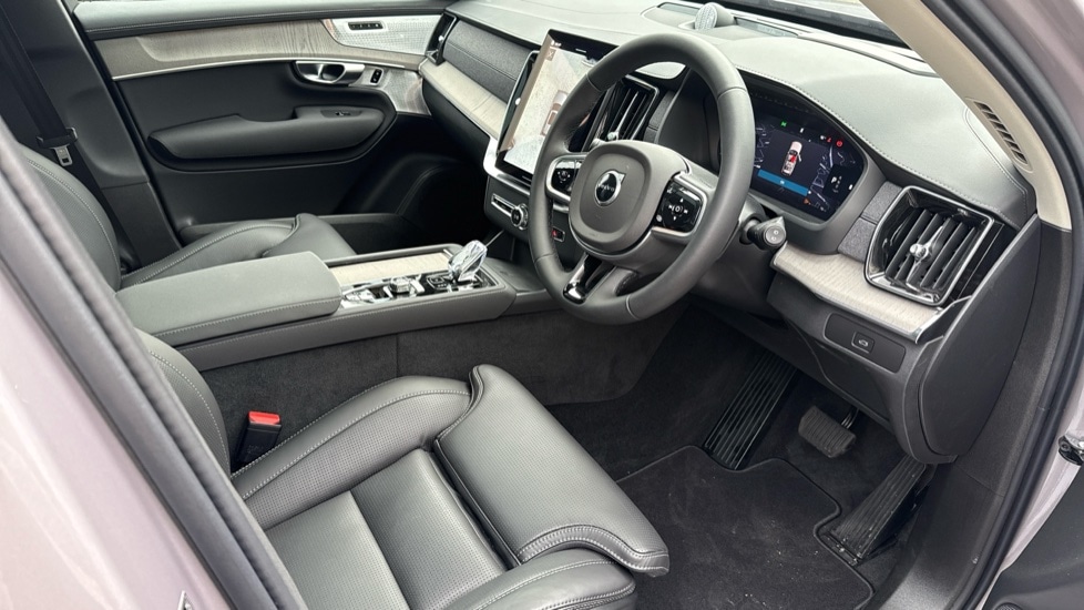 Used Volvo XC90 2025 for sale - 76507676: Photo 4