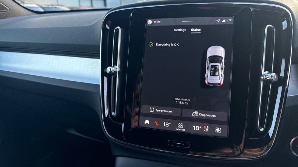 Used Volvo XC40 2025 for sale - 76881817: Photo 14