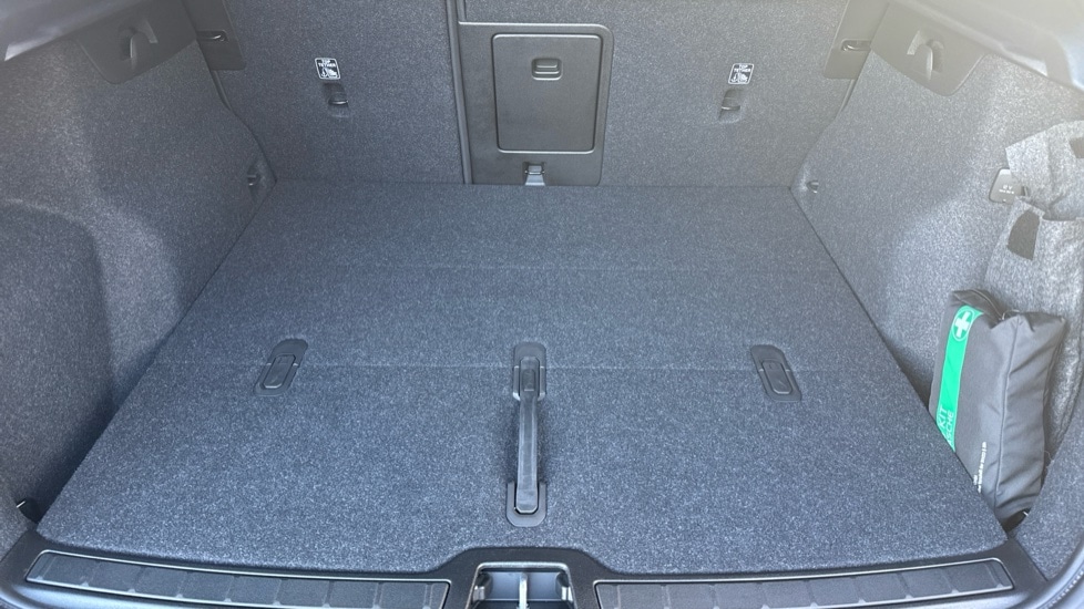 Used Volvo XC40 2025 for sale - 76881817: Photo 15