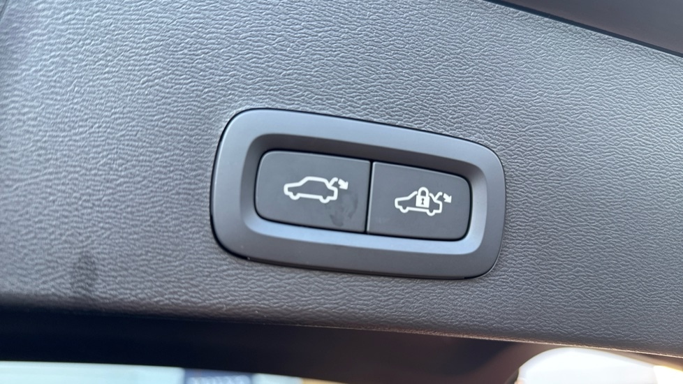 Used Volvo XC40 2025 for sale - 76881817: Photo 18