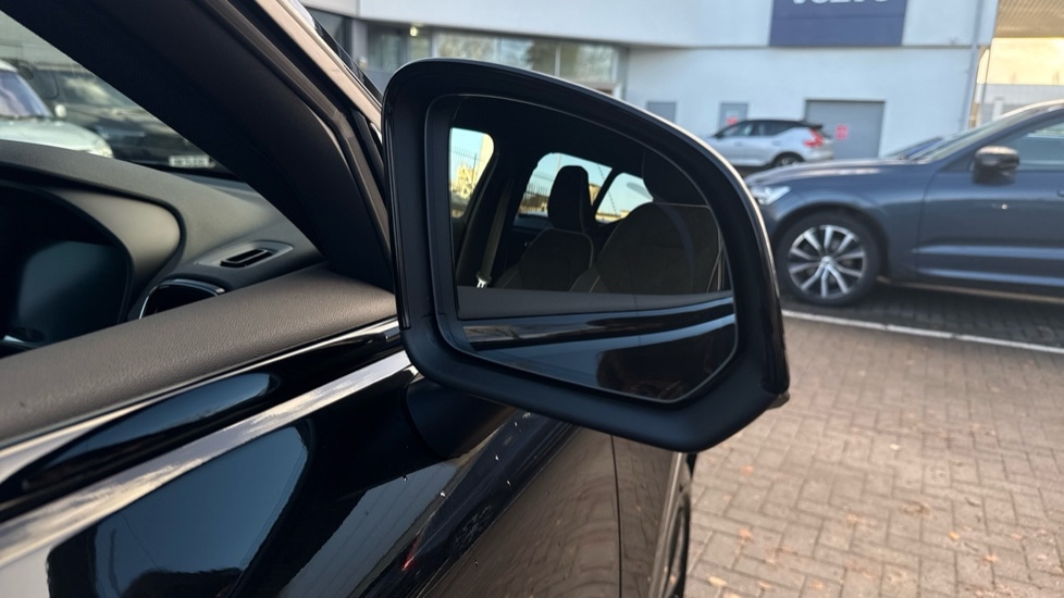 Used Volvo XC40 2025 for sale - 76881817: Photo 25