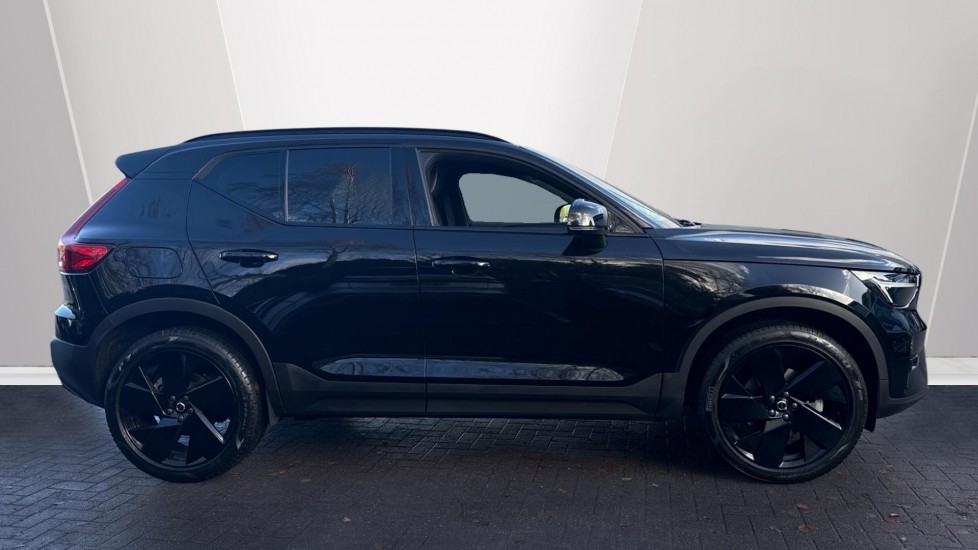 Used Volvo XC40 2025 for sale - 76881817: Photo 3