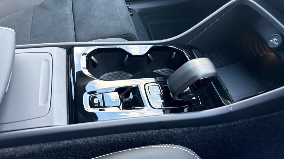 Used Volvo XC40 2025 for sale - 76881817: Photo 47