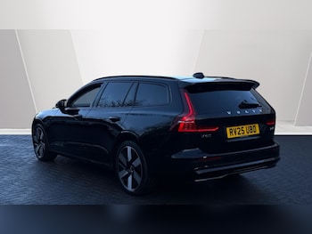 Used Volvo V60 2025 for sale - 76954303: Photo