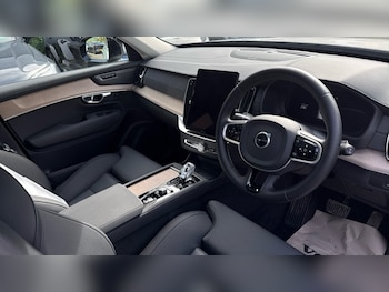Used Volvo XC90 2025 for sale - 77732434: Photo