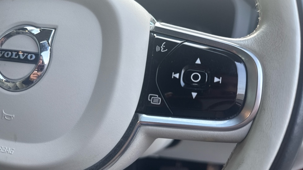 Used Volvo XC60 2021 for sale - 77979005: Photo 41