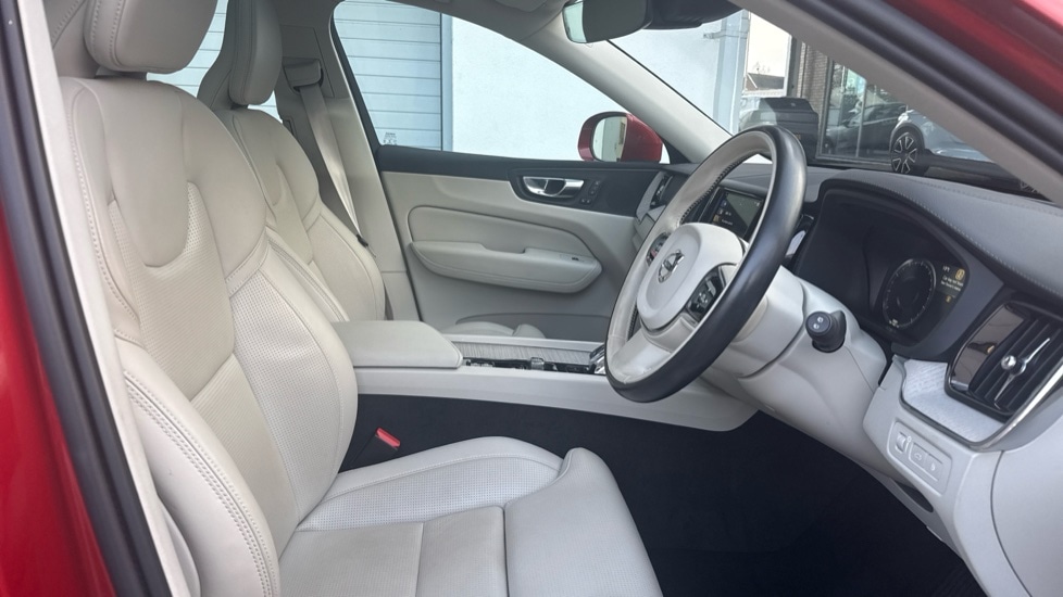 Used Volvo XC60 2021 for sale - 77979005: Photo 48