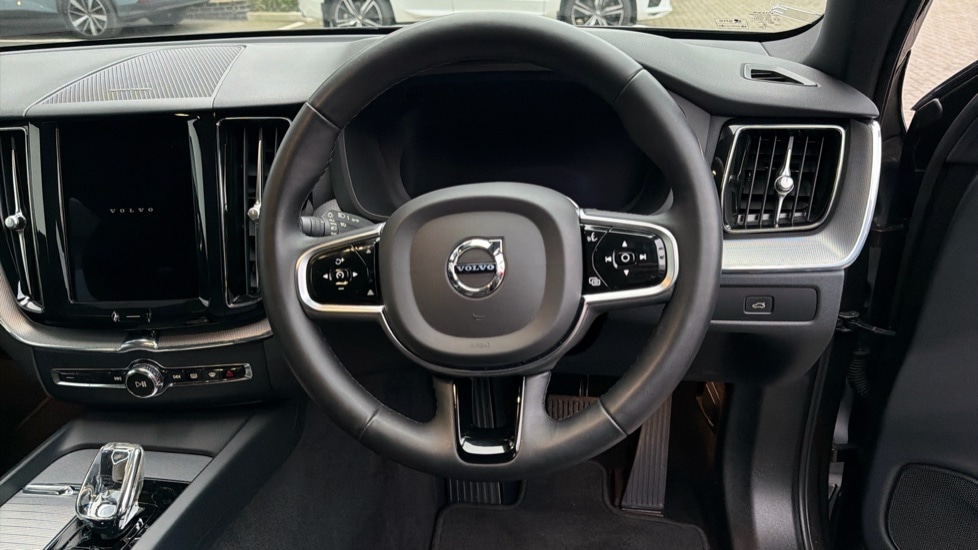 Used Volvo XC60 2022 for sale - 77316066: Photo 10